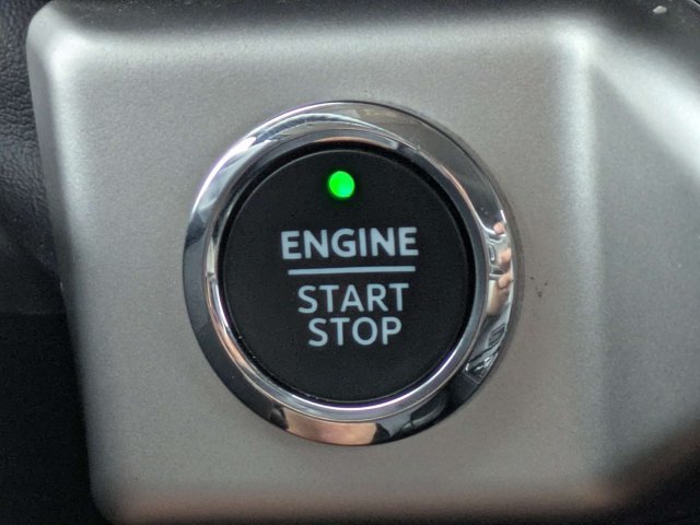 Used 2024 Black Metallic Ford XLT image 34