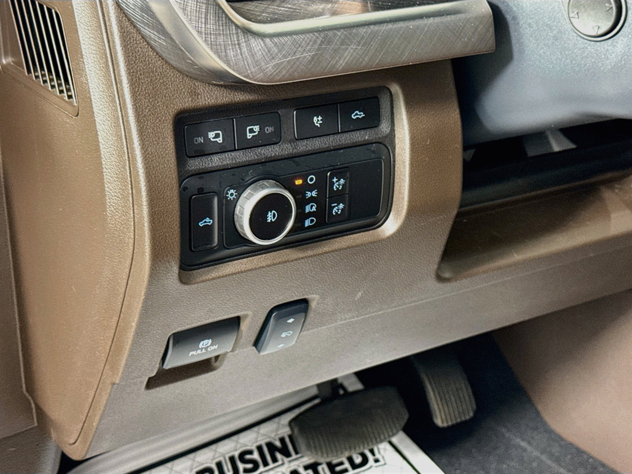Used 2024  Ford King Ranch image 10