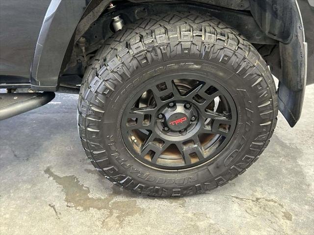 Certified Used 2019 MIDNIGHT BLACK METALLIC Toyota  image 12