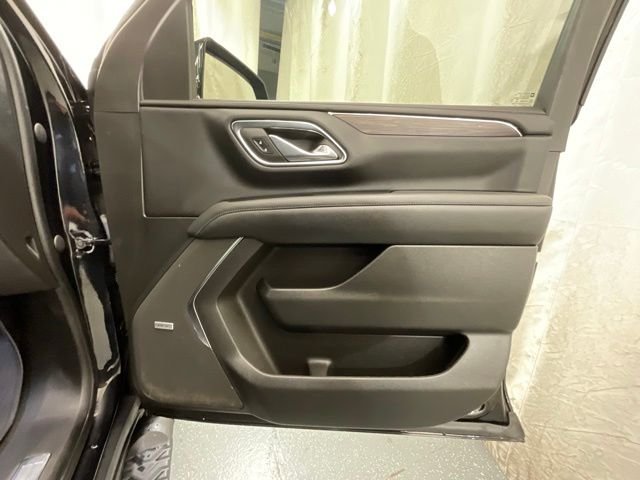 Used 2023 Black Chevrolet Z71 image 22