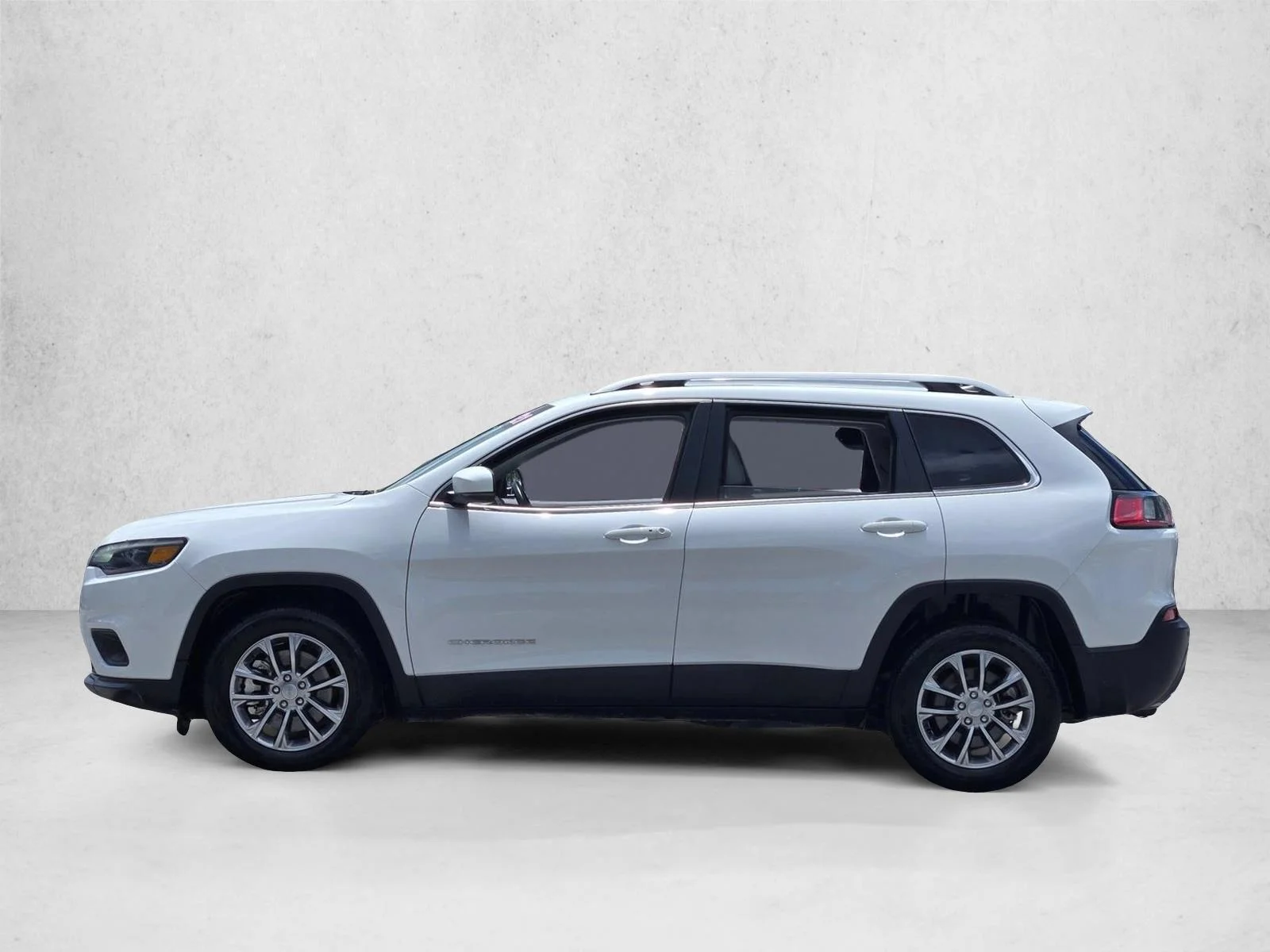 Used 2021 Bright White Clearcoat Jeep Latitude Lux image 9