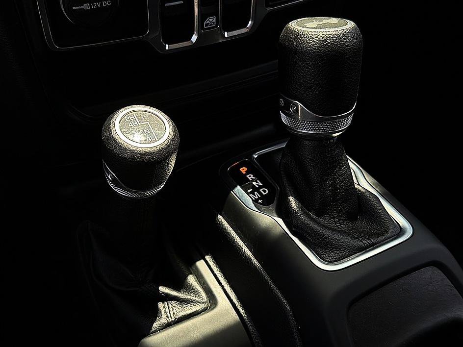 Used 2020 Ocean Blue Metallic Clearcoat Jeep Freedom image 17