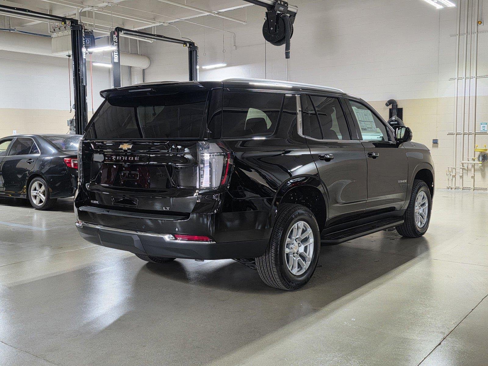 2027 Chevrolet Tahoe LT - Photo 7