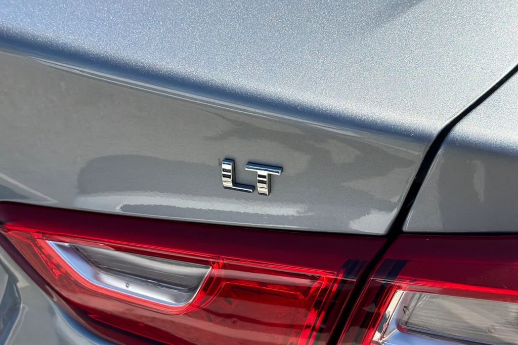 Used 2023 Sterling Gray Metallic Chevrolet LT image 7