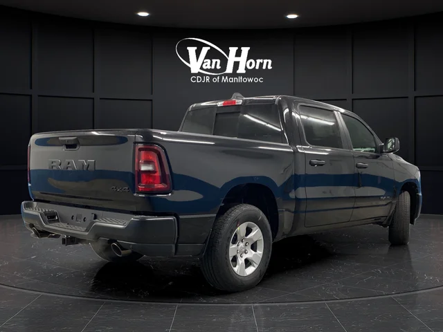 New 2026 Diamond Black Crystal Pearl-Coat Exterior Paint RAM Tradesman image 7
