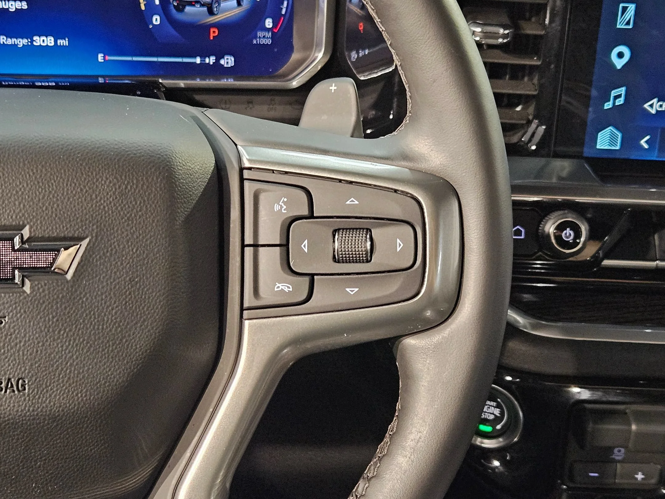Used 2026 Summit White Chevrolet LT Trail Boss image 27