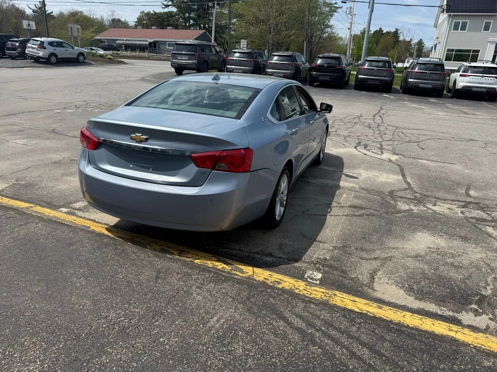 Used 2014 Topaz Metallic Chevrolet 2LT image 5