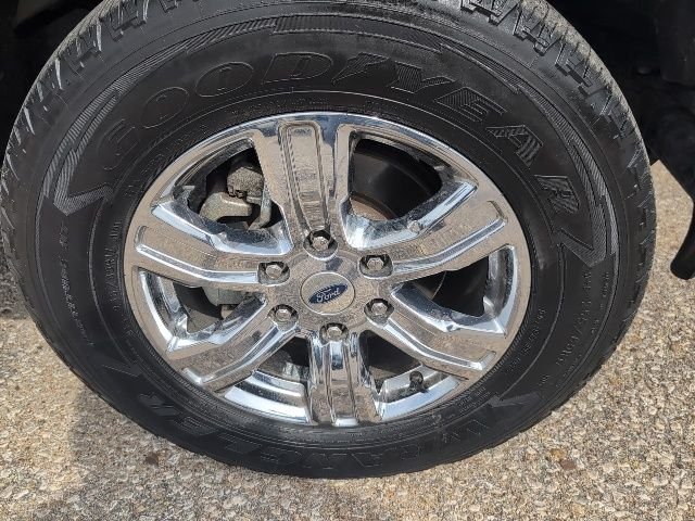 Used 2020 Black Ford XLT image 23