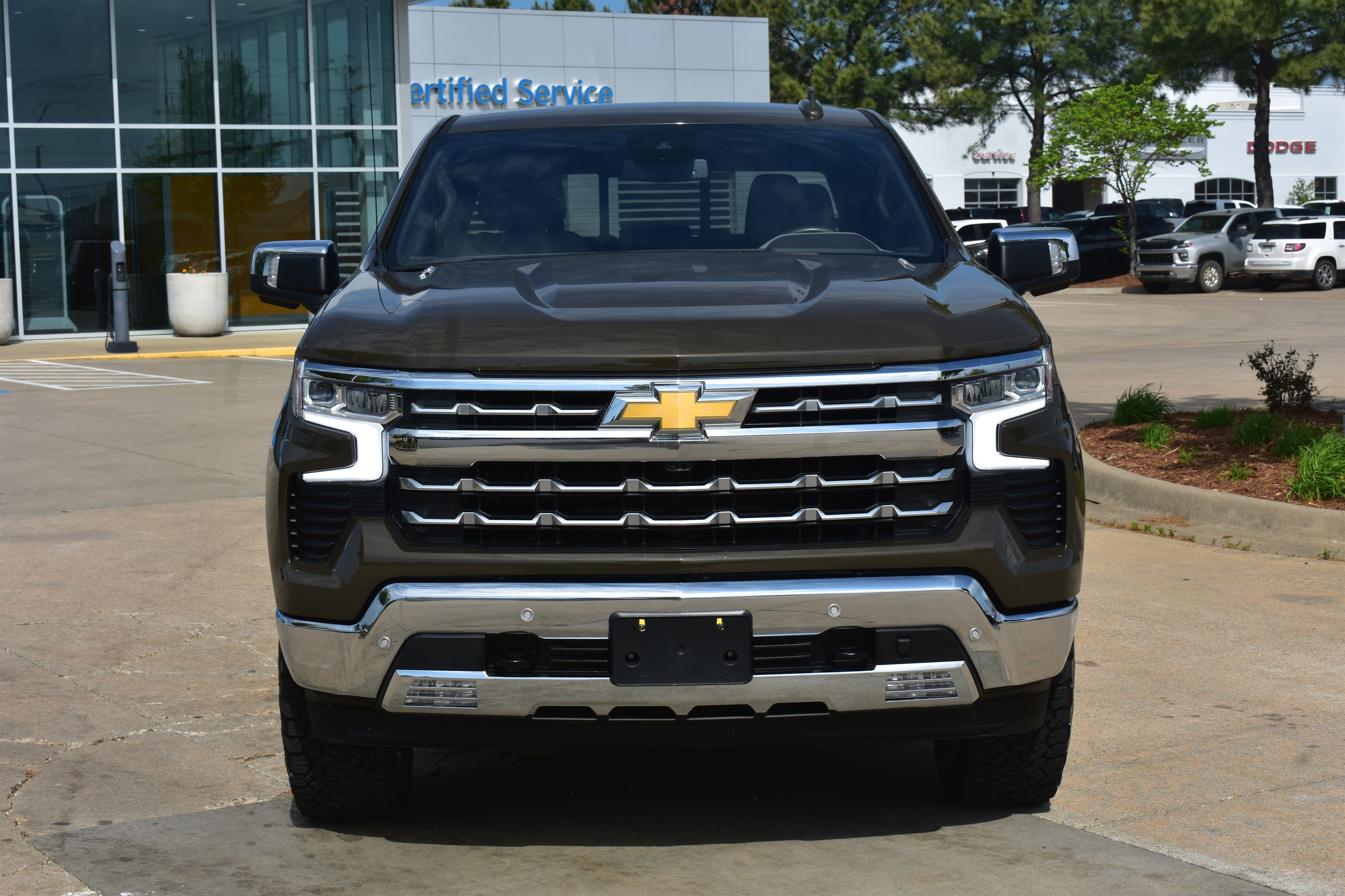 Used 2023 Chevrolet Silverado 1500 LTZ with VIN 1GCUDGE88PZ173235 for sale in Little Rock