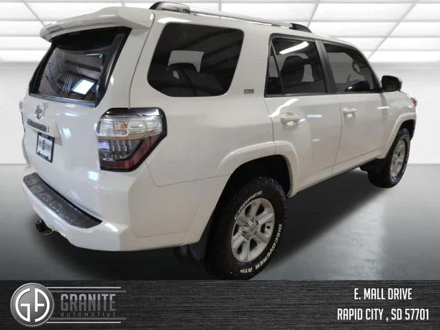 Used 2022 White Toyota SR5 image 6
