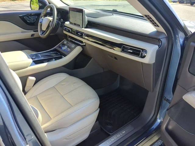 Used 2020 Blue Lincoln Reserve image 38