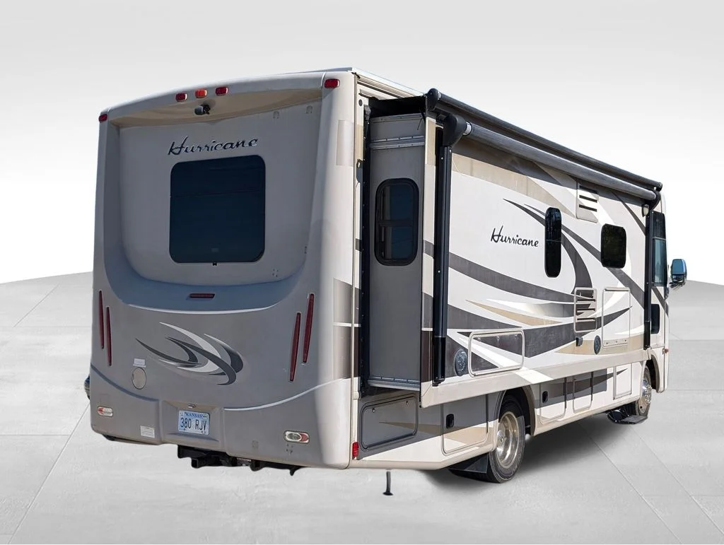 Used 2015  Thor Hurricane image 11