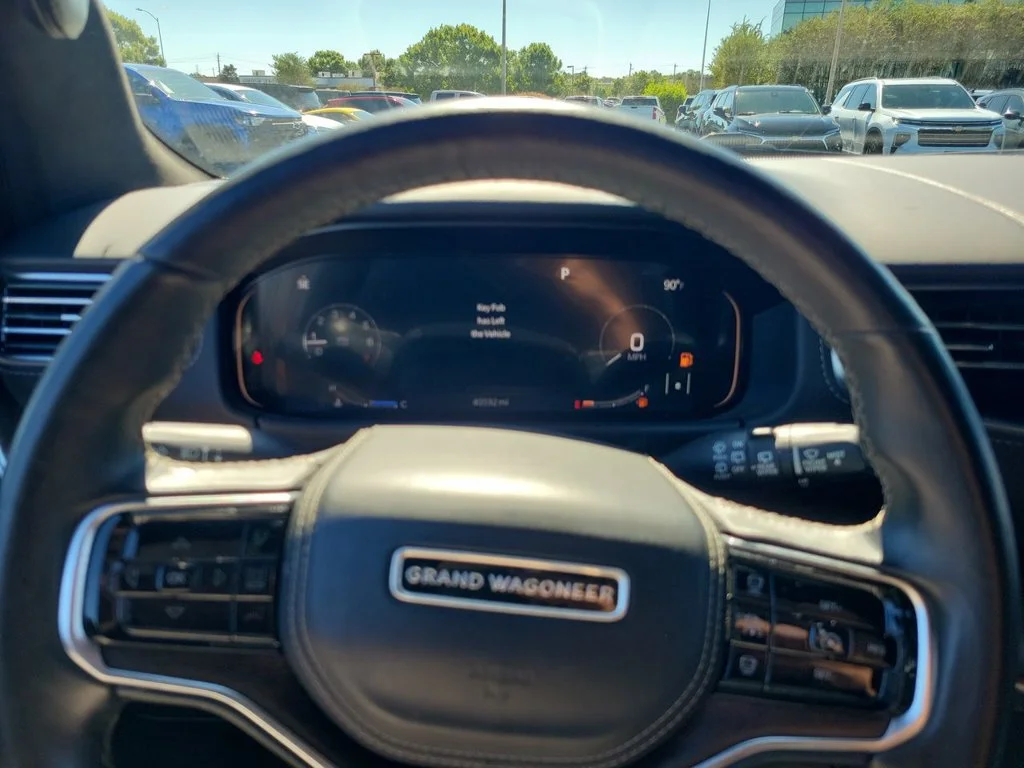 2022 Jeep Grand Wagoneer Series II - Photo 11