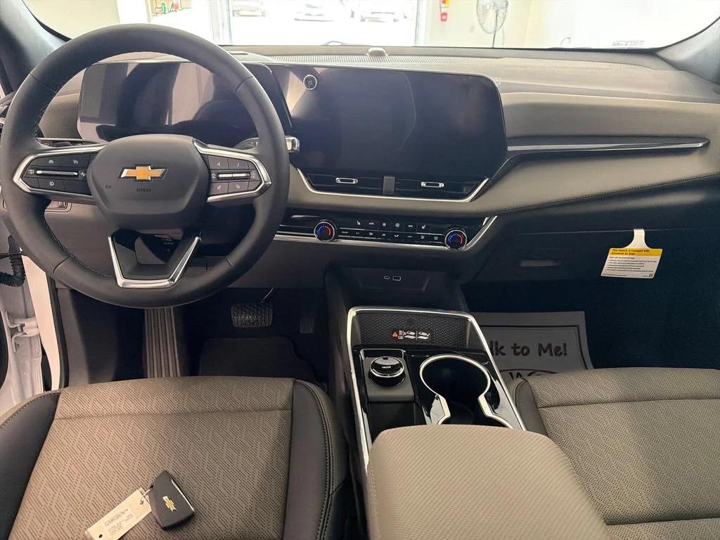 New 2027 Summit White Chevrolet LT image 15