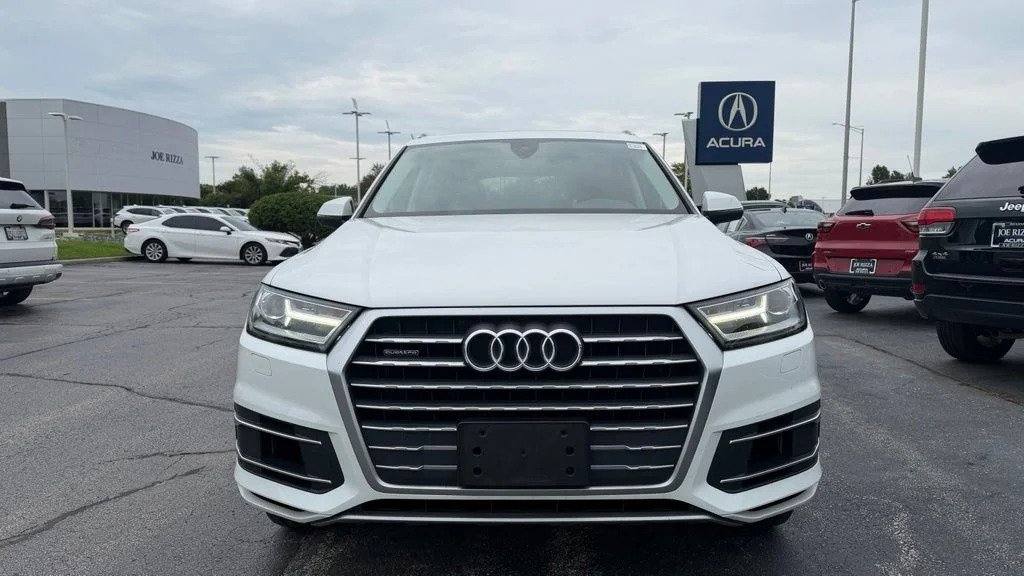 Used 2019  Audi 55 Premium quattro image 2