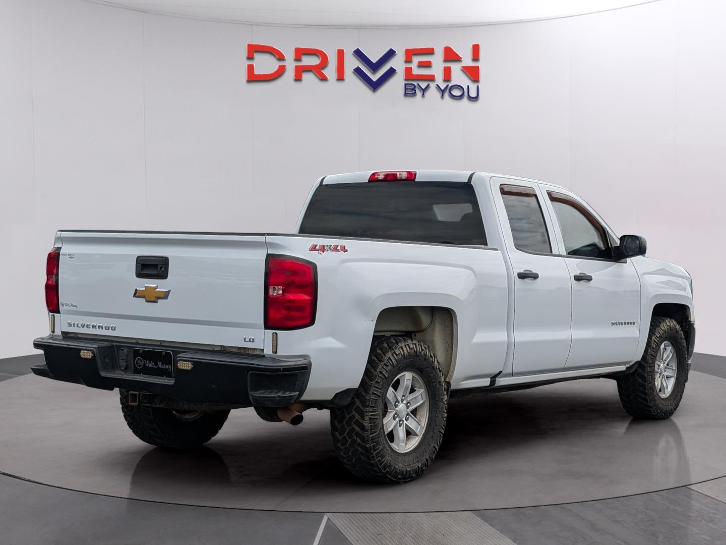 Used 2019 SUMMIT WHITE Chevrolet Work Truck image 6