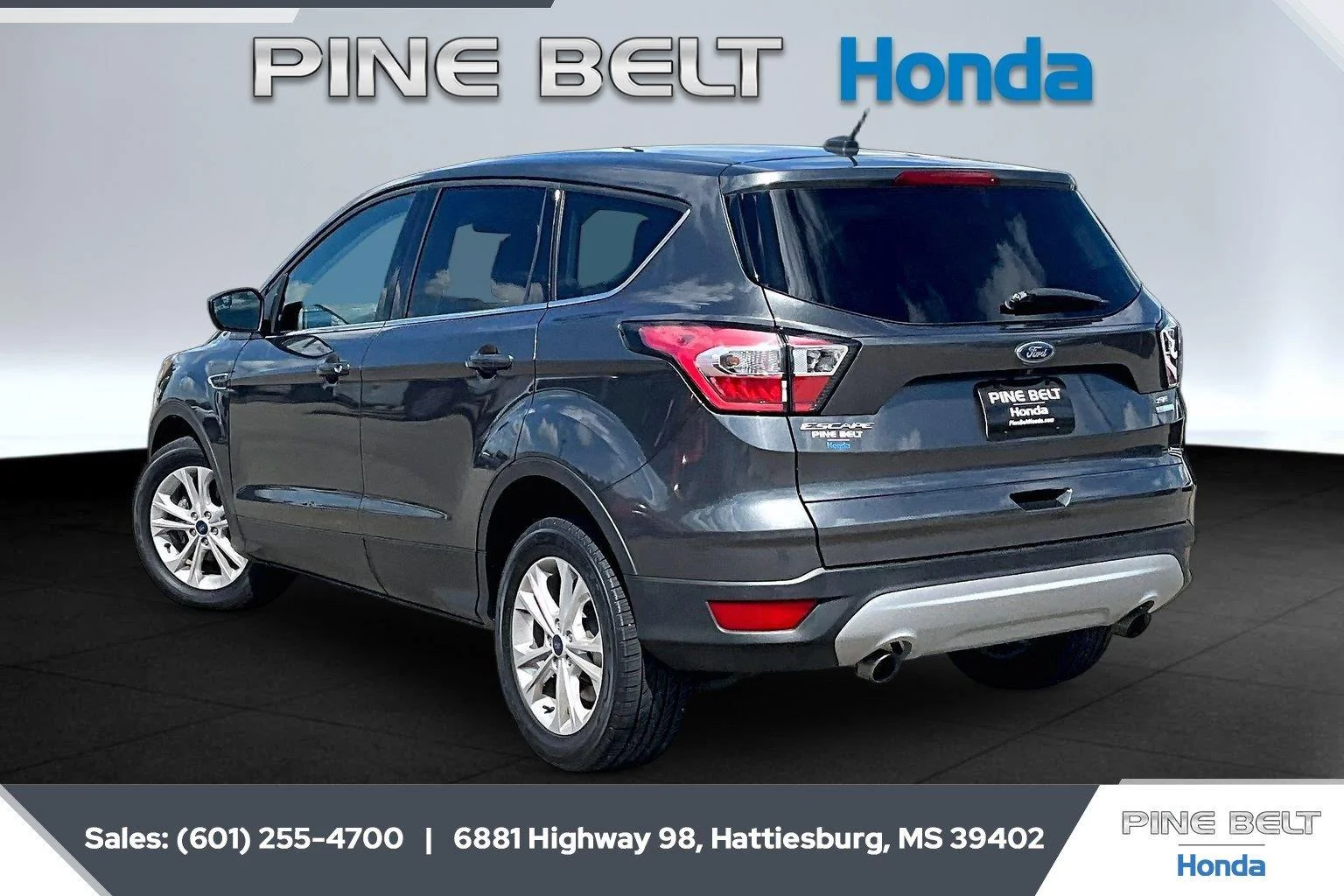 Used 2017 Ford Escape SE with VIN 1FMCU0GD2HUC72432 for sale in Hattiesburg, MS