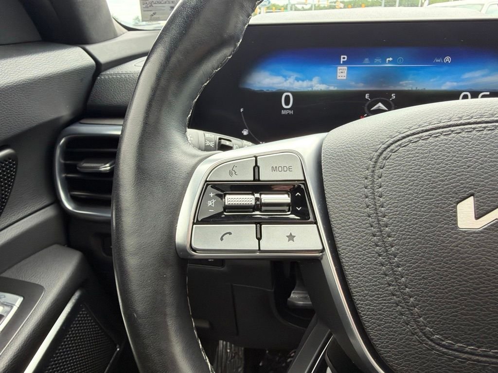 Used 2023 Wolf Gray Kia SX-Prestige X-Line image 27