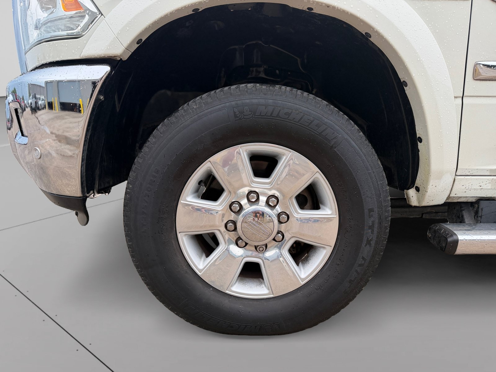 Used 2018 Pearl White Ram Longhorn image 9