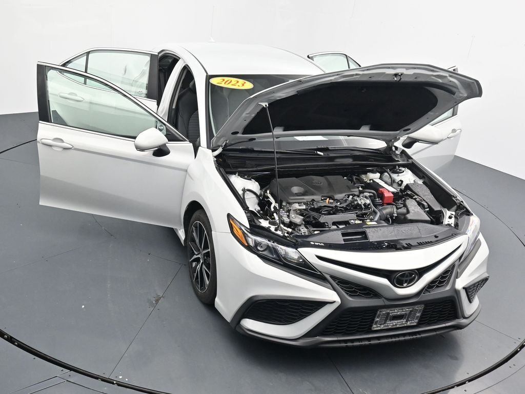 Used 2023 White Toyota SE image 39