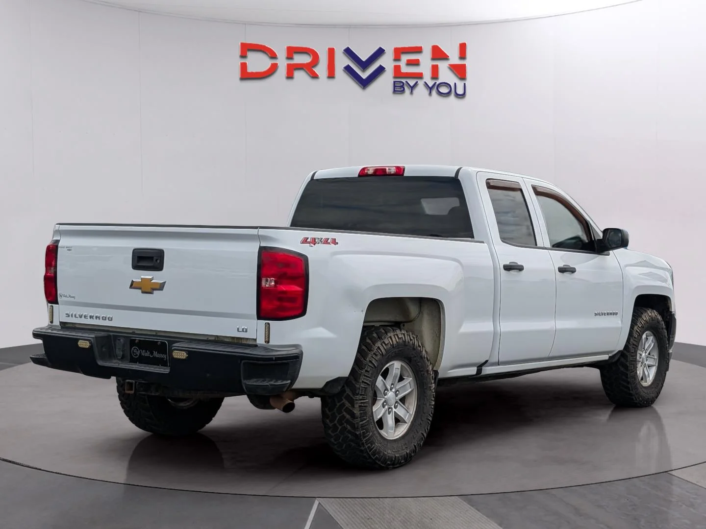 Used 2019 SUMMIT WHITE Chevrolet Work Truck image 6