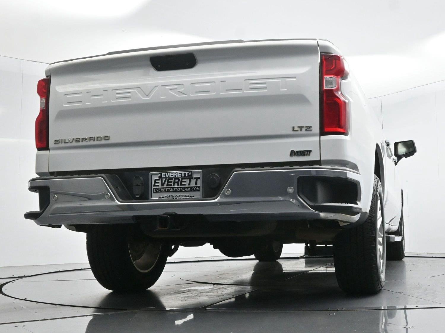 Used 2021 SUMMIT WHITE Chevrolet LTZ image 49