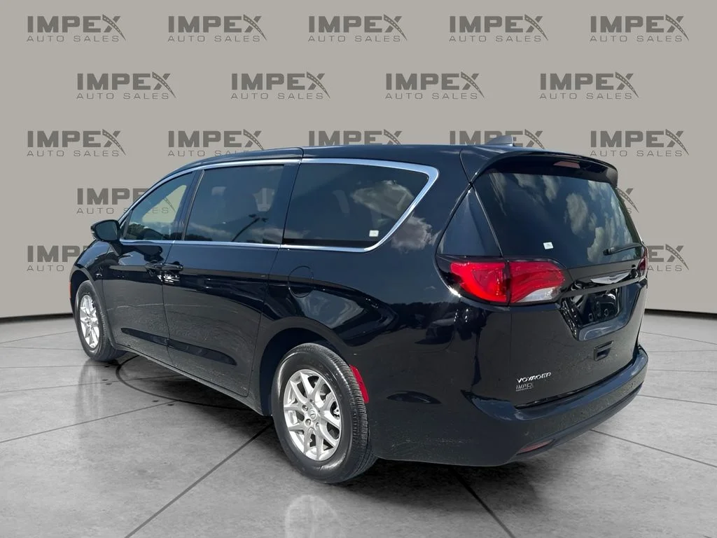 Used 2025 Black Chrysler LX image 2