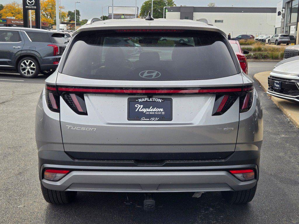 New 2026 Shimmering Silver Hyundai SEL Premium AWD image 9