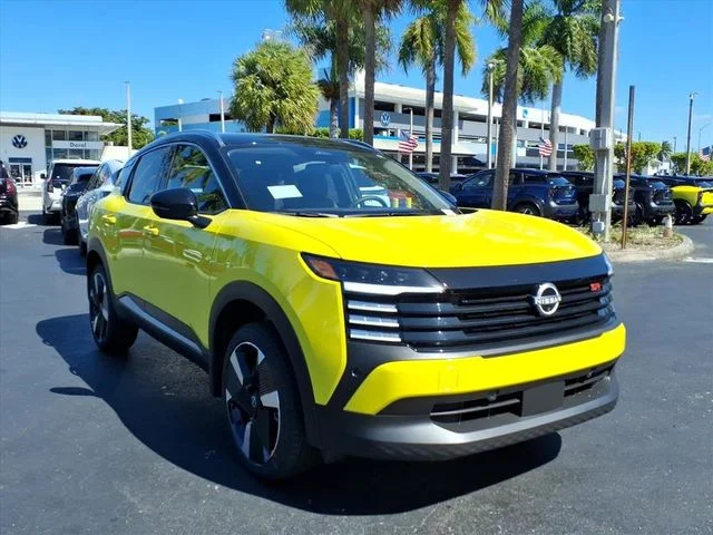New 2026 Yuzu Yellow Metallic / Super Black Two-tone Nissan SR image 11