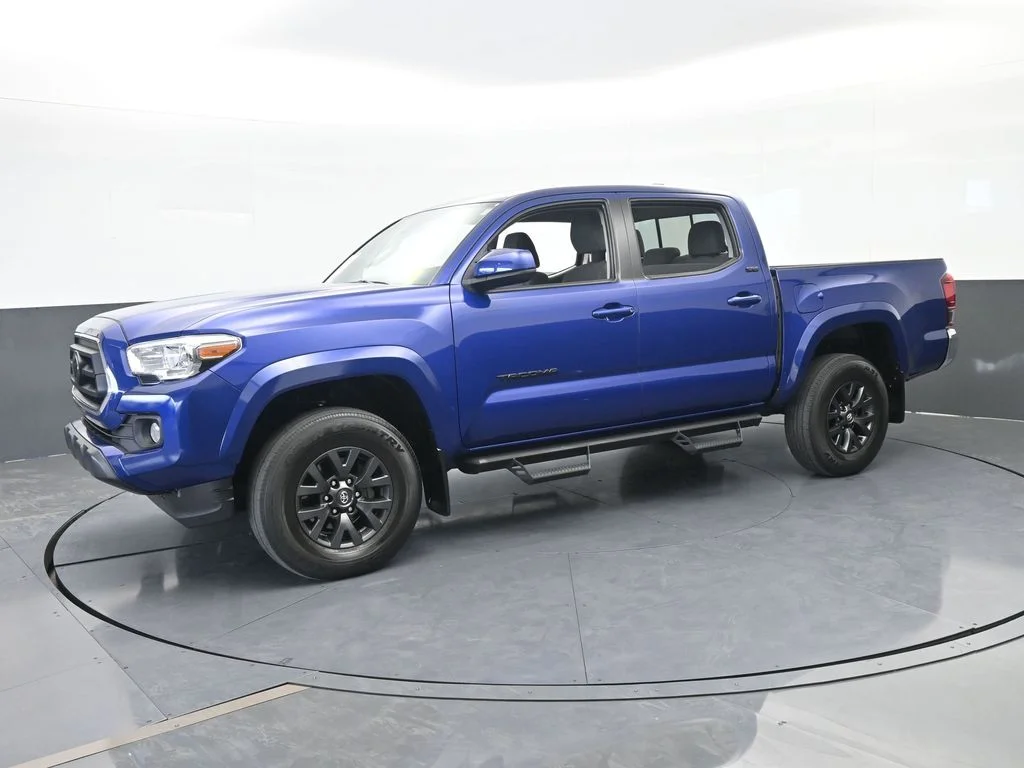 Used 2022 Blue Toyota SR5 image 2