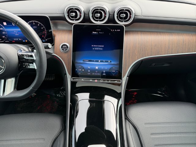 Used 2025  Mercedes-Benz GLC 300 Coupe image 15