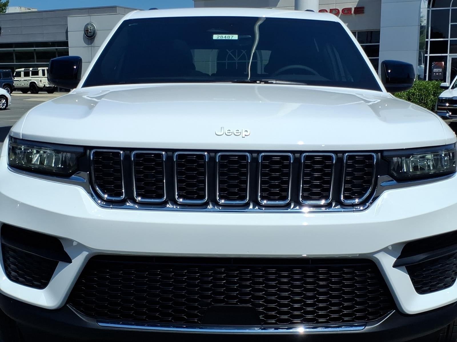 Used 2026 Bright White Clearcoat Jeep Laredo X image 14