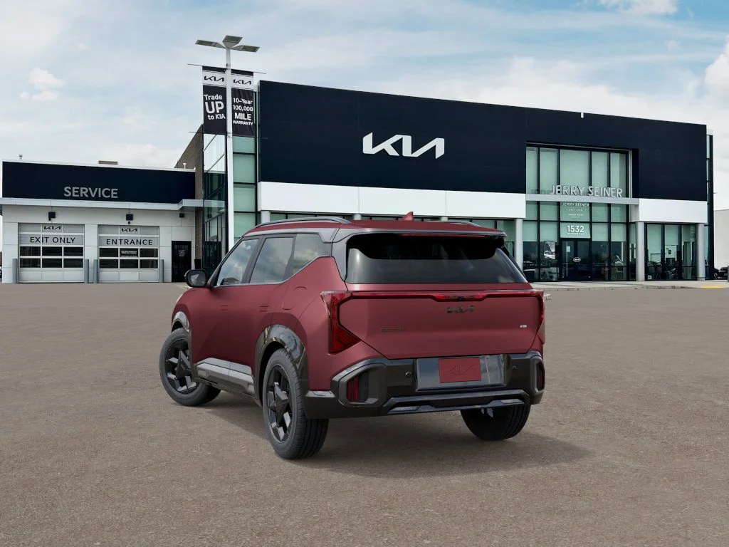 New 2027 Magma Red Matte Kia X-Line S image 4