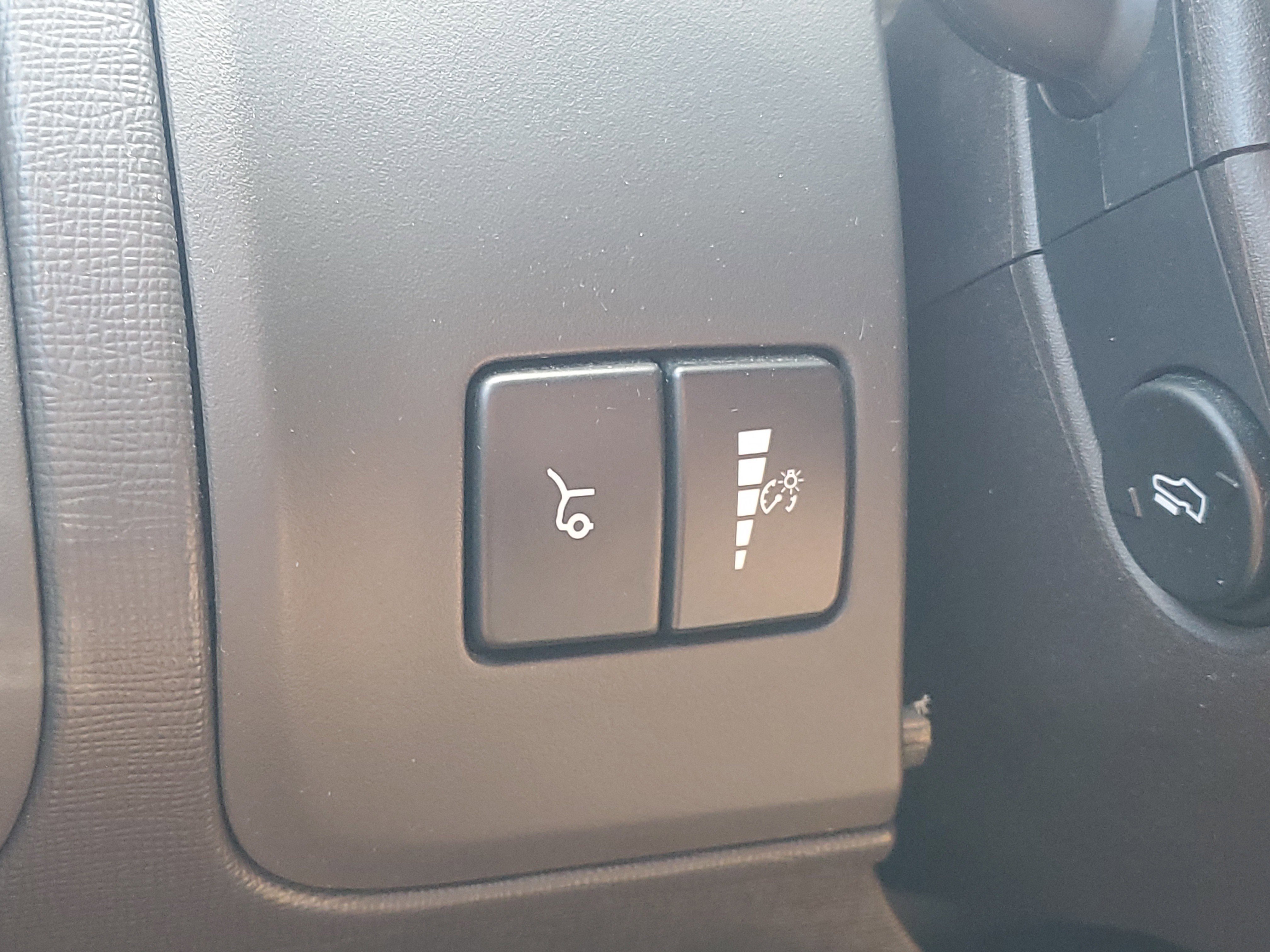 Used 2019 Oxford White Ford SEL image 23