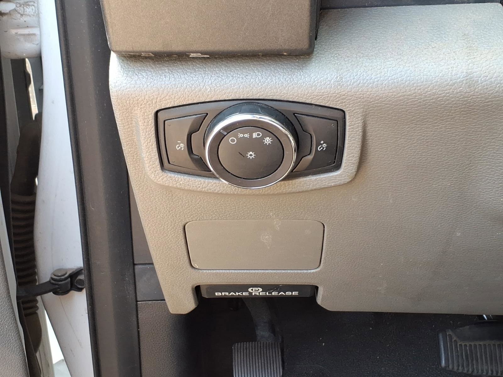 Used 2019 Oxford White Ford XL image 20