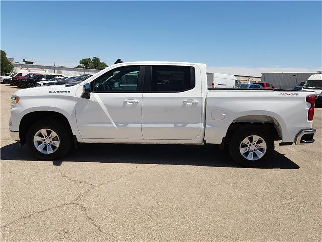Used 2025 White Chevrolet LT w/1LT 4x4 Crew Cab 5.75 ft. box 147.4 in. WB image 2