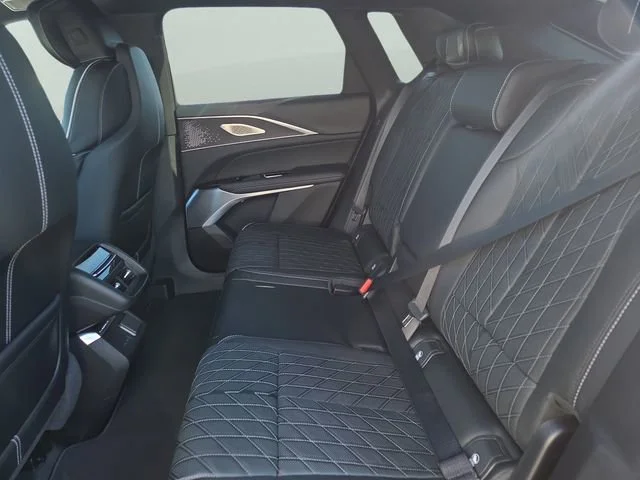2026 Cadillac LYRIQ V Premium - Photo 20