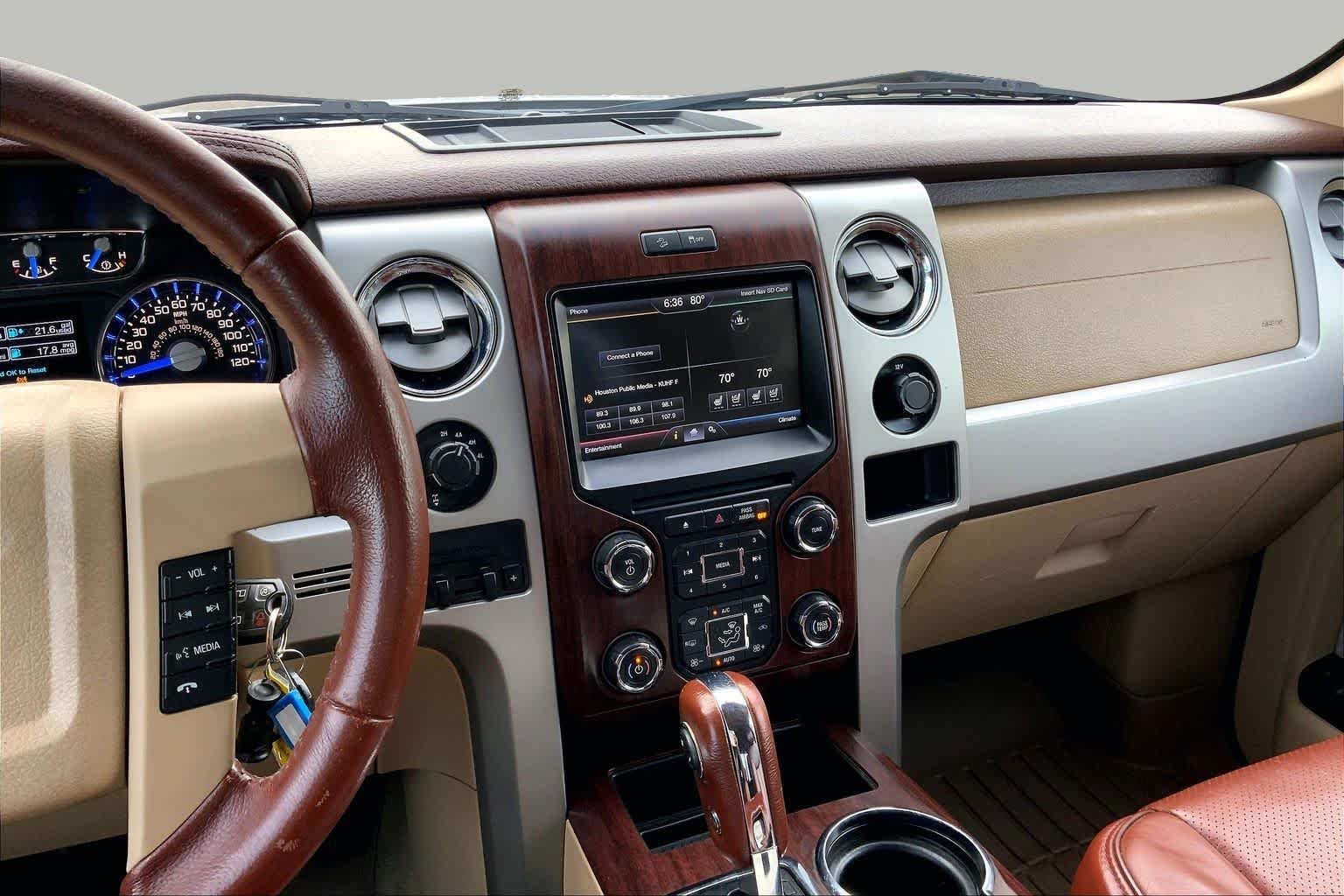 Used 2013 White Platinum Tri-Coat Metallic Ford King Ranch image 6
