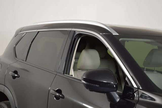 Used 2025 Black Nissan SL image 11