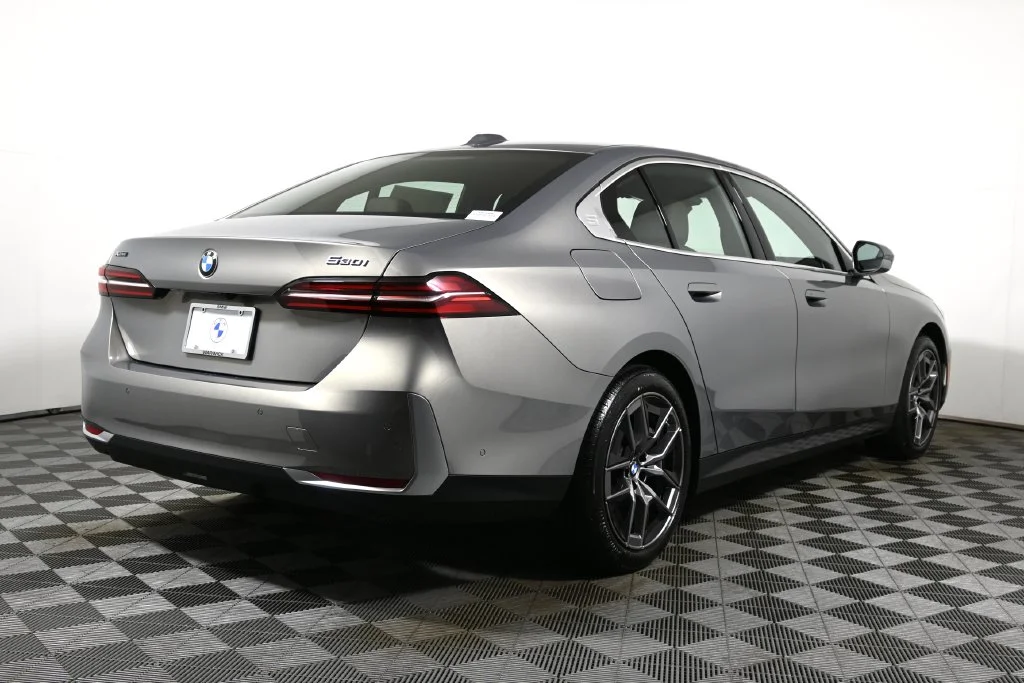 Used 2026 Gray BMW 530i xDrive image 7