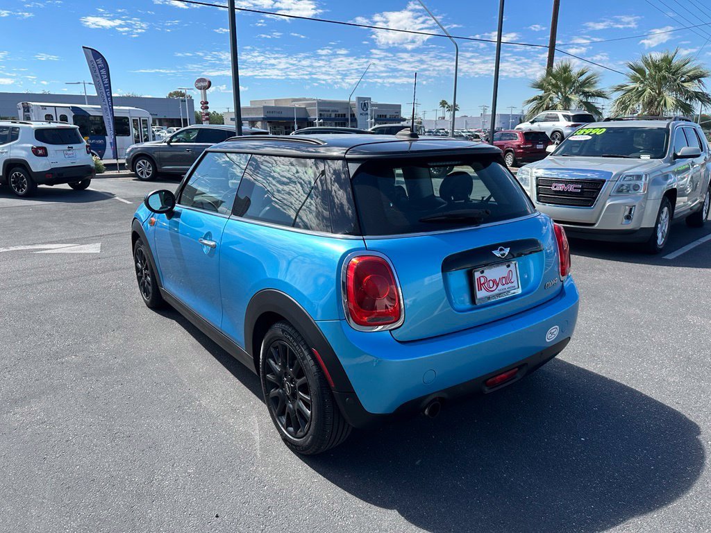 Used 2016 Blue MINI Base image 21