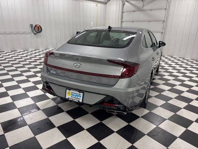 Certified Used 2023 Silver Hyundai SEL image 4