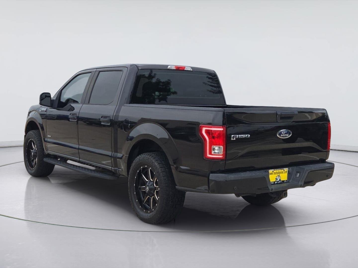 Used 2015 Tuxedo Black Metallic Ford XL image 3