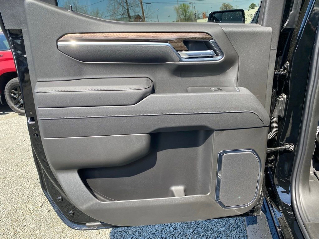 2025 Chevrolet Silverado 1500 LT - Photo 16