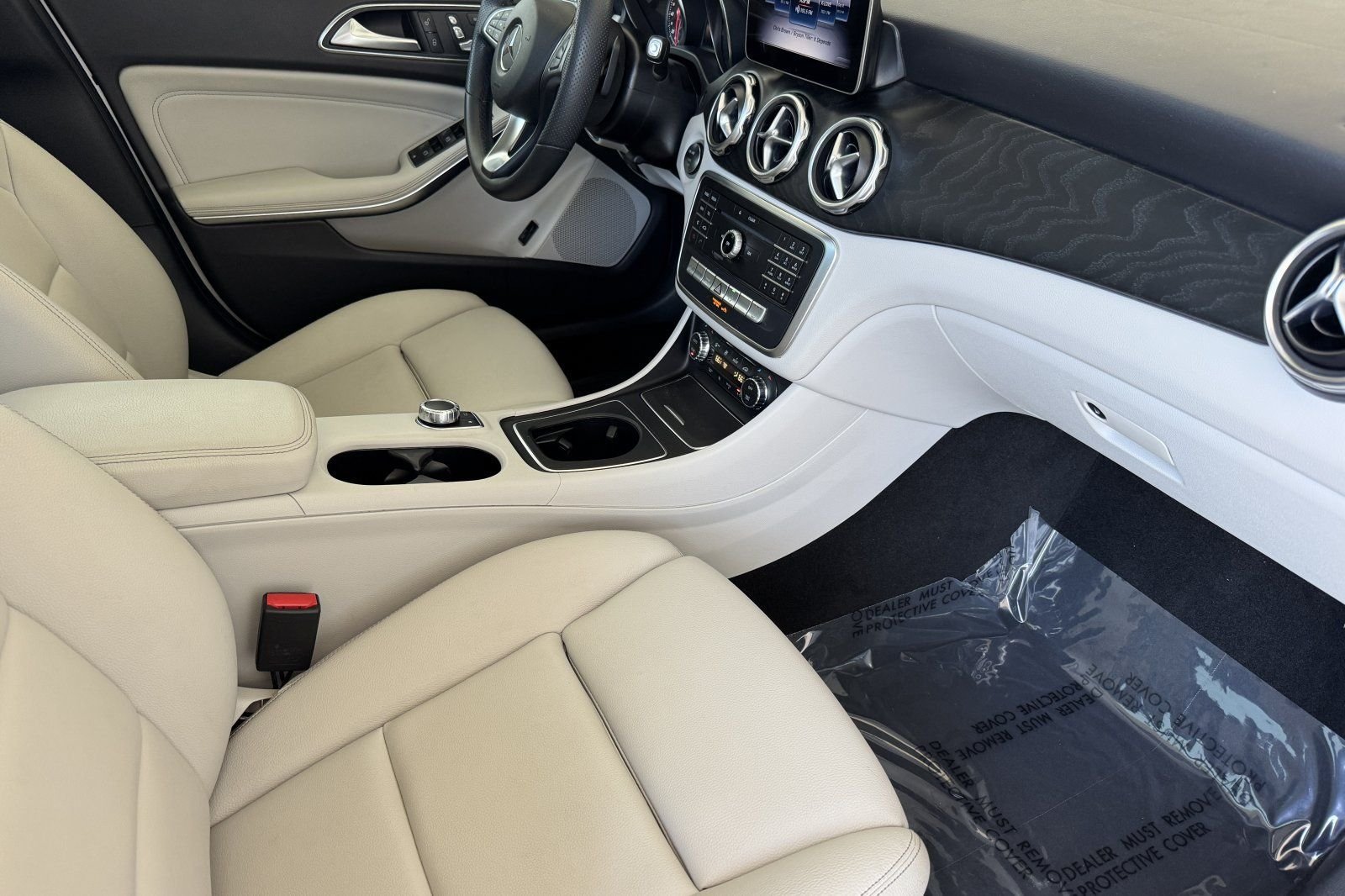 Used 2020 Iridium Silver Metallic Mercedes-Benz 250 image 18