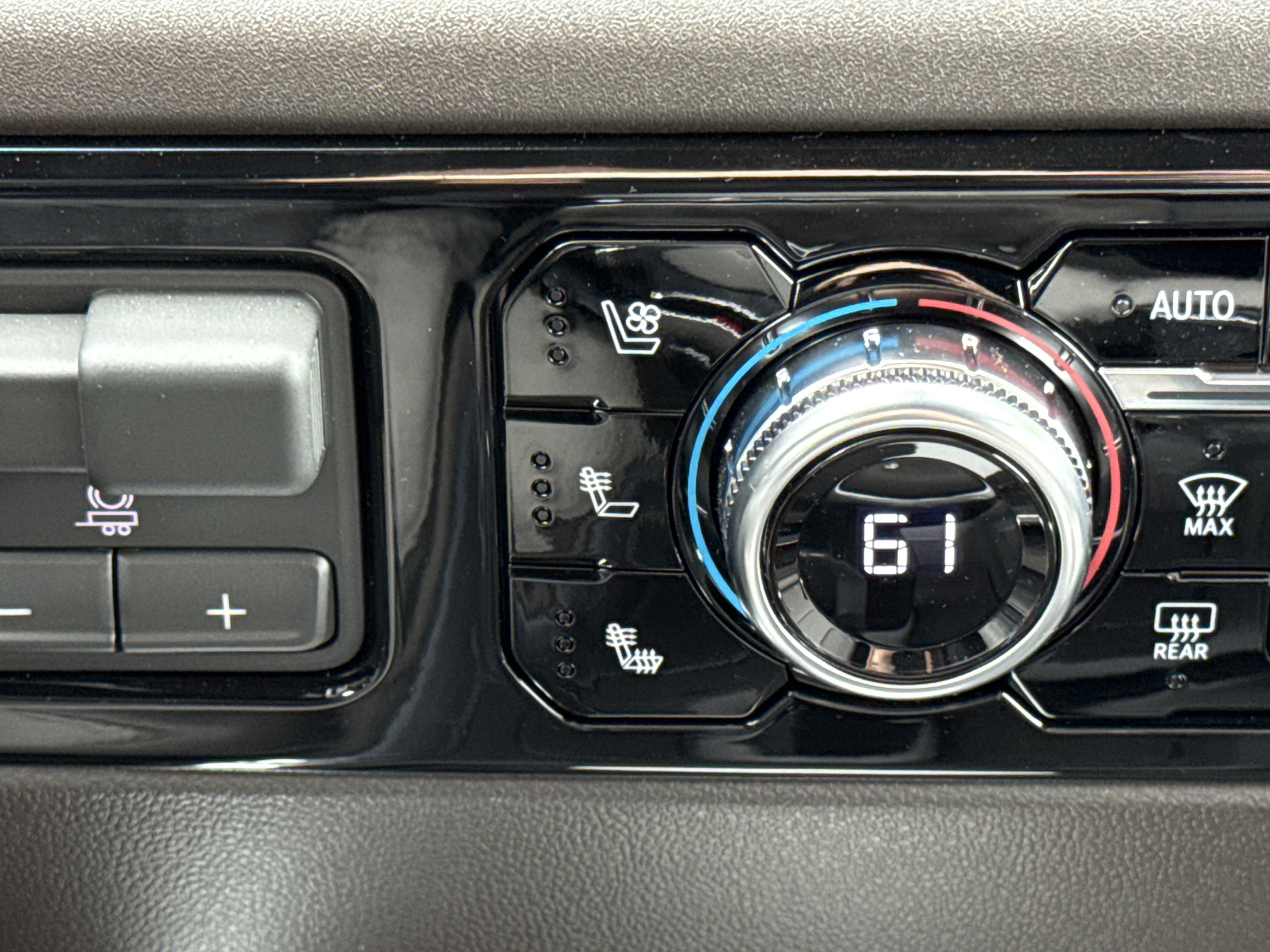 2026 GMC Sierra 1500 SLT - Photo 20