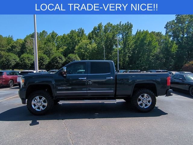 Used 2019 Gray GMC Denali image 2