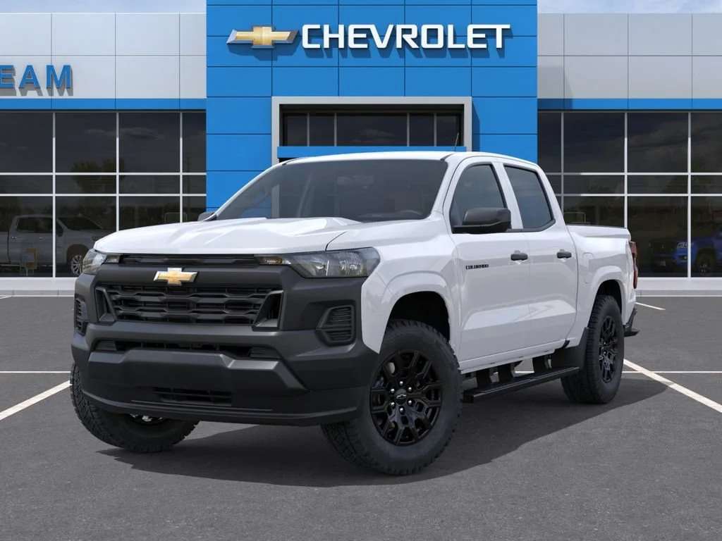 New 2026 Summit White Chevrolet WT image 6