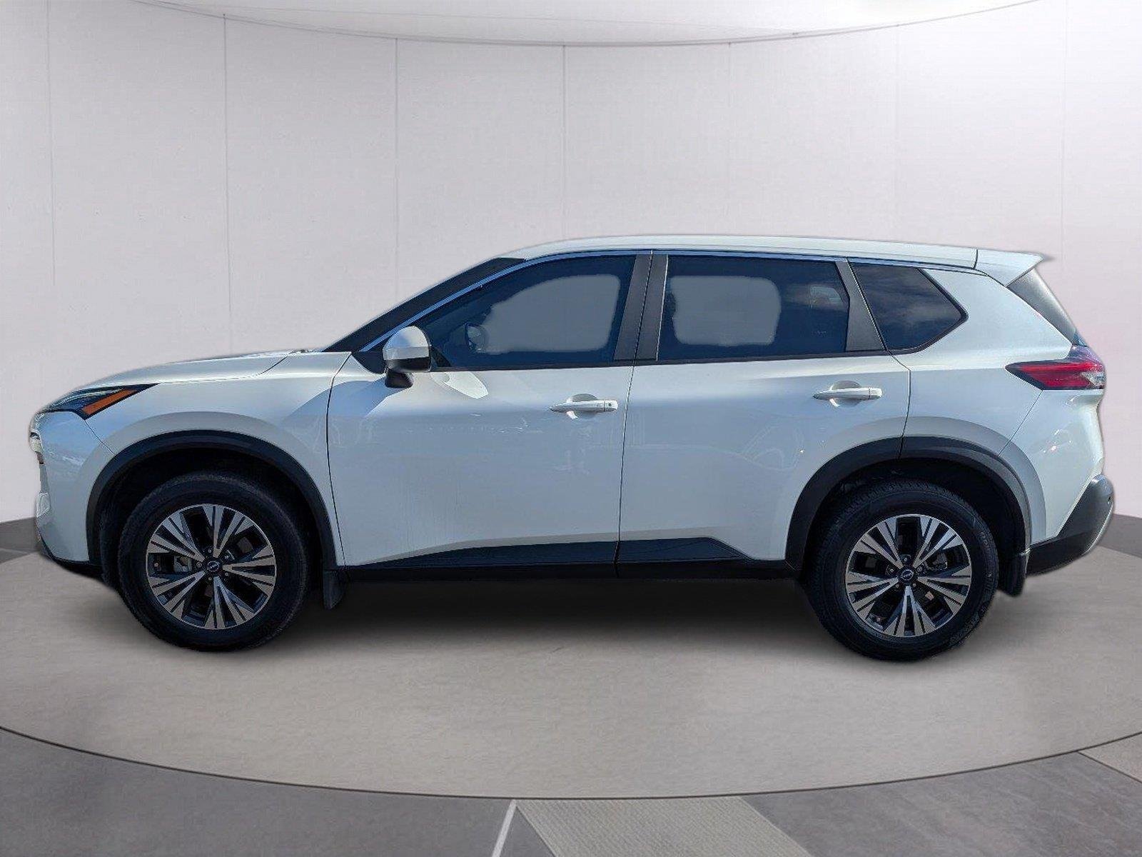 Used 2023 Pearl White Tricoat Nissan SV image 2