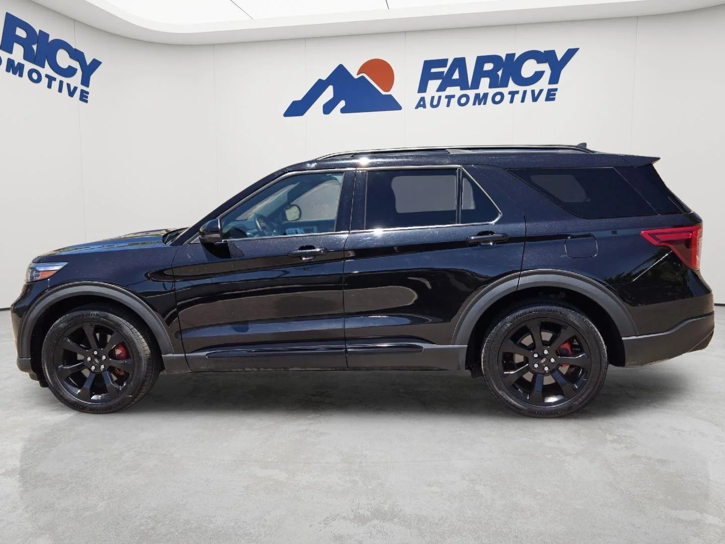 Used 2023 Agate Black Ford ST image 7